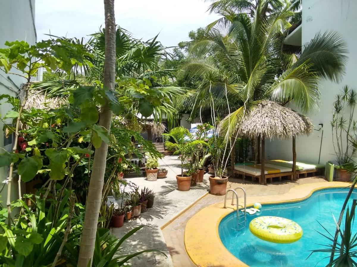 Brisamar Guesthouse ปูแอร์โตเอสกอนดิโด ภายนอก รูปภาพ