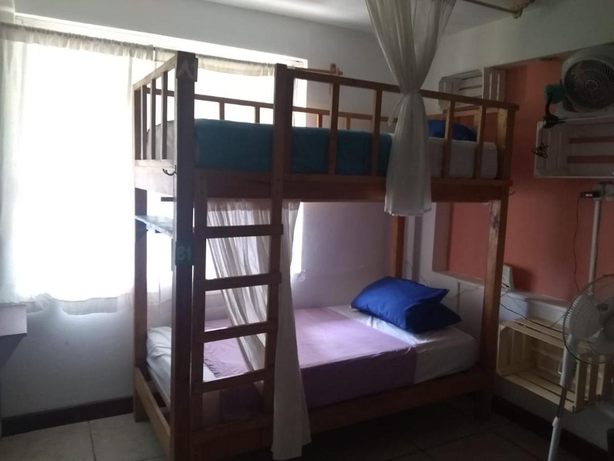 Brisamar Guesthouse ปูแอร์โตเอสกอนดิโด ภายนอก รูปภาพ