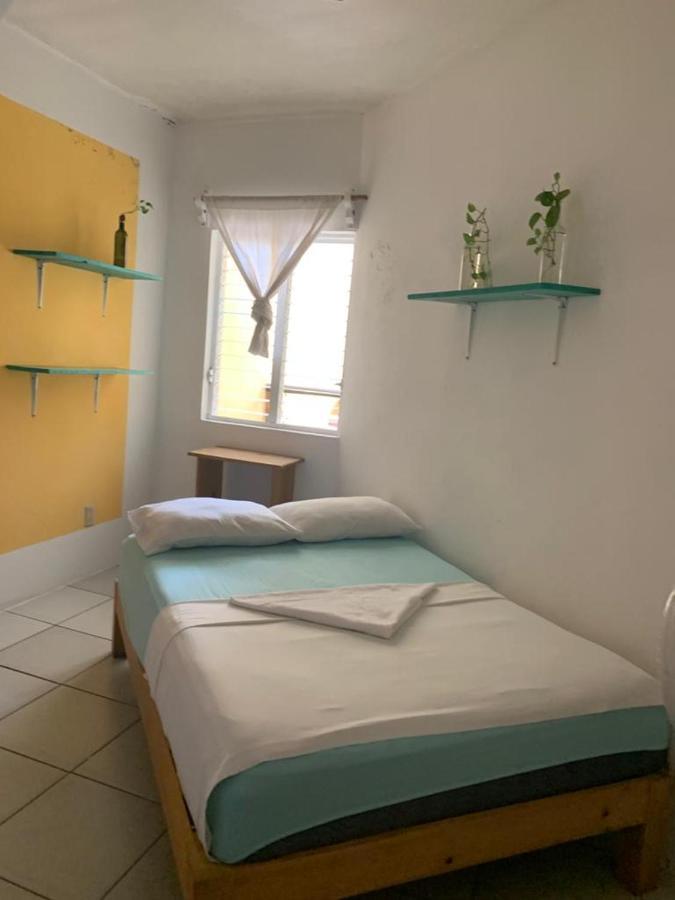 Brisamar Guesthouse ปูแอร์โตเอสกอนดิโด ภายนอก รูปภาพ
